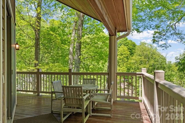 15 Ivy Point Lane, Burnsville, NC 28714