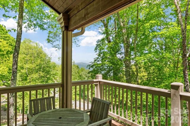 15 Ivy Point Lane, Burnsville, NC 28714