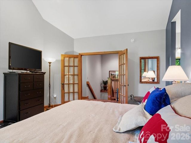 15 Ivy Point Lane, Burnsville, NC 28714