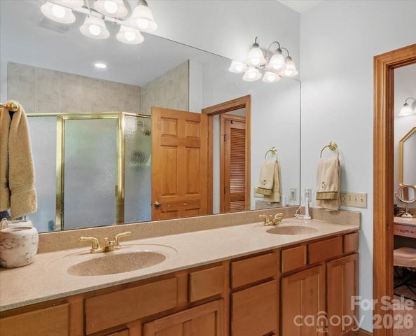 15 Ivy Point Lane, Burnsville, NC 28714