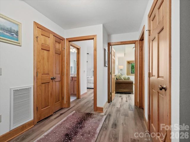 15 Ivy Point Lane, Burnsville, NC 28714