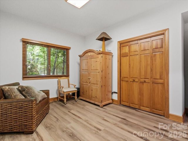 15 Ivy Point Lane, Burnsville, NC 28714