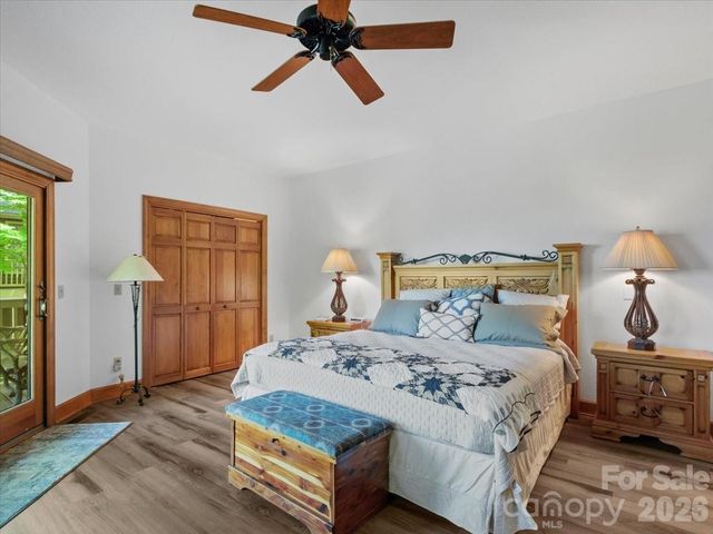 15 Ivy Point Lane, Burnsville, NC 28714