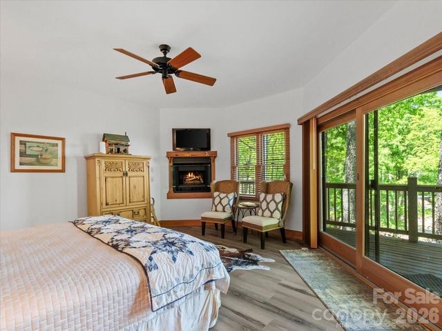 15 Ivy Point Lane, Burnsville, NC 28714