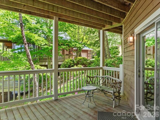 15 Ivy Point Lane, Burnsville, NC 28714