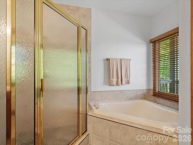 15 Ivy Point Lane, Burnsville, NC 28714