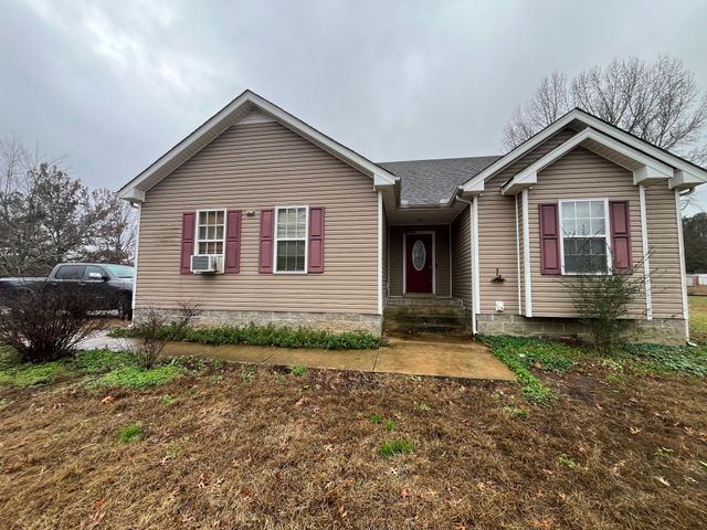2305 Lone Oak Rd, Paris, TN 38242