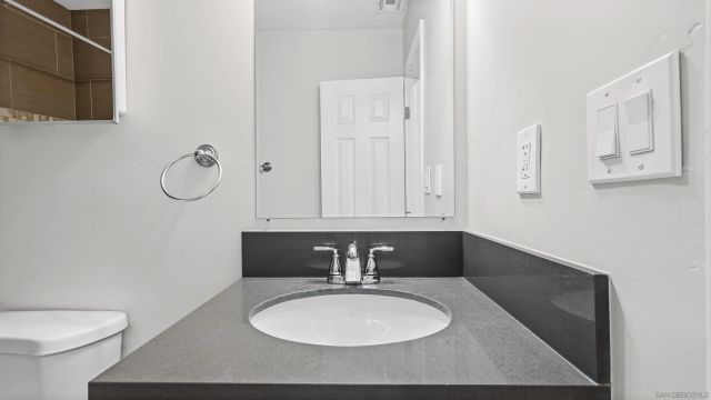 180 Fifth Ave, Chula Vista, CA 91910