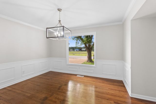 500 8th St, Lawrenceburg, TN 38464