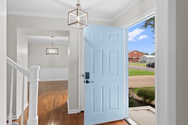 500 8th St, Lawrenceburg, TN 38464