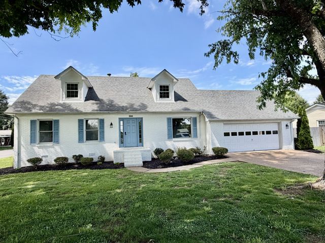 500 8th St, Lawrenceburg, TN 38464