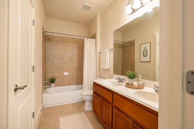 210 Rivulet LN, Austin, TX 78738