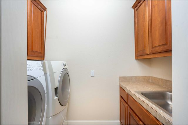 210 Rivulet LN, Austin, TX 78738