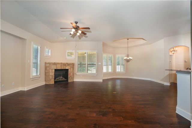 210 Rivulet LN, Austin, TX 78738