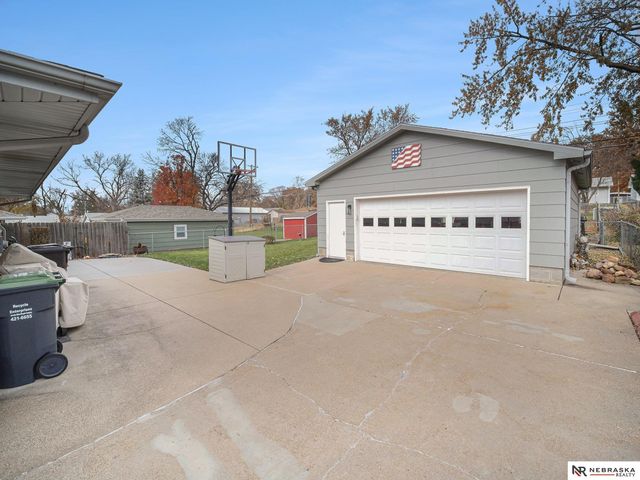 7030 Orchard Street, Lincoln, NE 68505