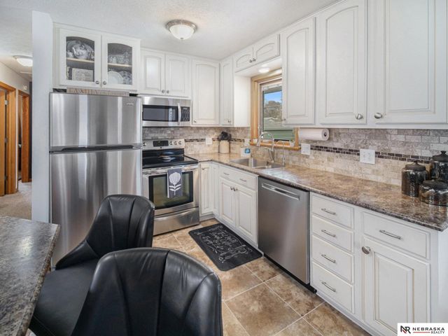 7030 Orchard Street, Lincoln, NE 68505