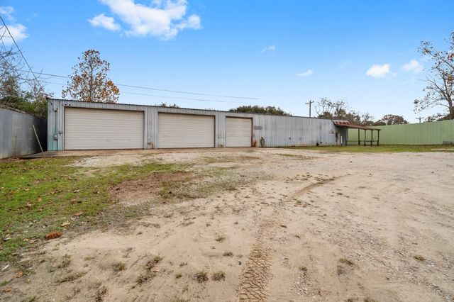 1809 S Houston Avenue, Livingston, TX 77351
