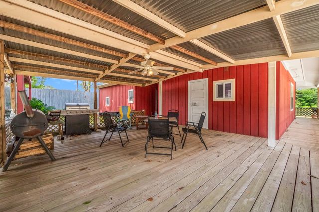 1809 S Houston Avenue, Livingston, TX 77351