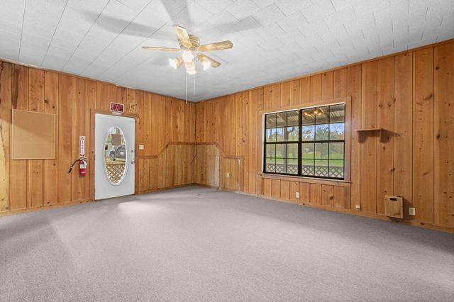 1809 S Houston Avenue, Livingston, TX 77351