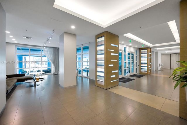 1900 N BAYSHORE DR, Miami, FL 33132