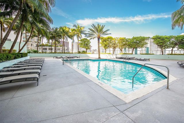 1900 N BAYSHORE DR, Miami, FL 33132