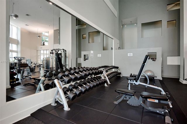 1900 N BAYSHORE DR, Miami, FL 33132