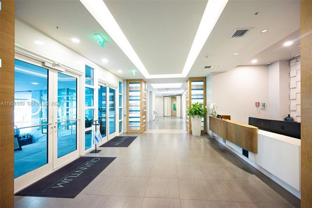 1900 N BAYSHORE DR, Miami, FL 33132