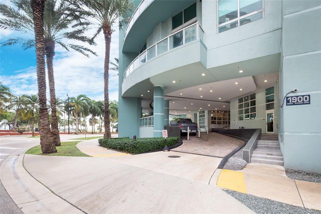 1900 N BAYSHORE DR, Miami, FL 33132