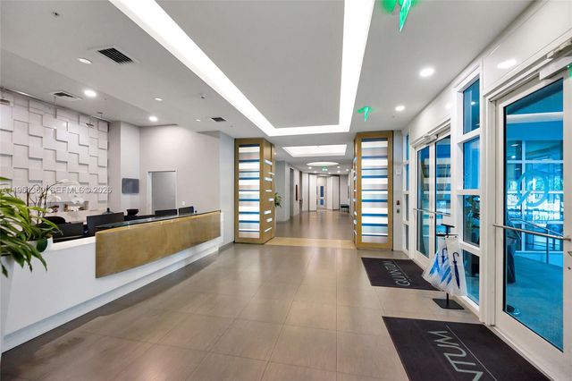 1900 N BAYSHORE DR, Miami, FL 33132