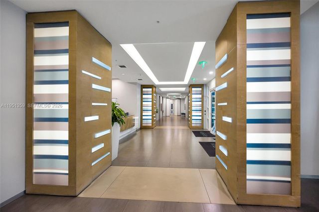 1900 N BAYSHORE DR, Miami, FL 33132