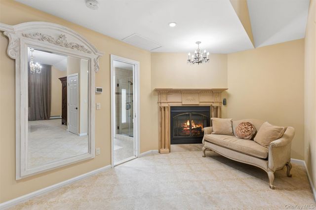 2064 Oliver Way, Merrick, NY 11566