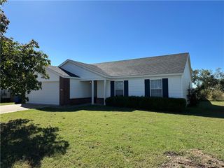 1100 Tunbridge Drive, Bentonville, AR 72712