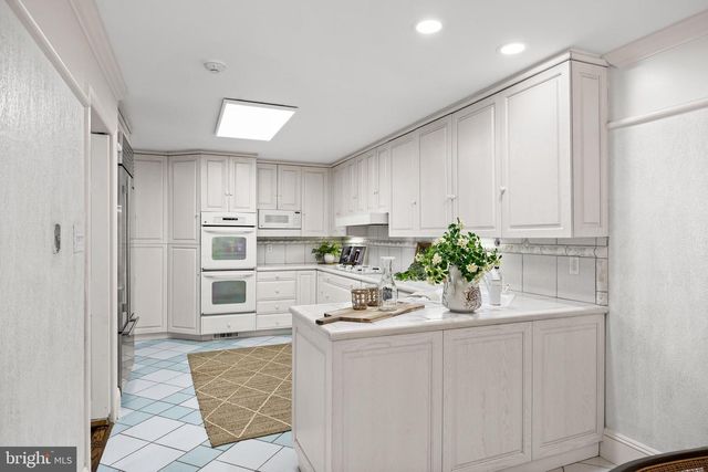 465 WINDROW CLUSTERS DR, Moorestown, NJ 08057