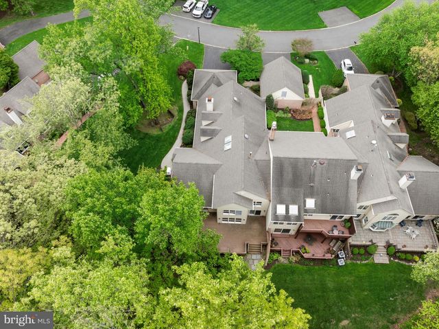 465 WINDROW CLUSTERS DR, Moorestown, NJ 08057