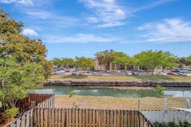 8769 SW 137th Ave, Miami, FL 33183