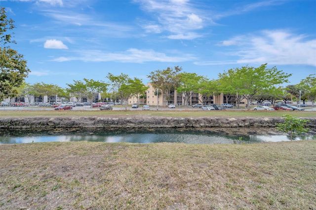 8769 SW 137th Ave, Miami, FL 33183