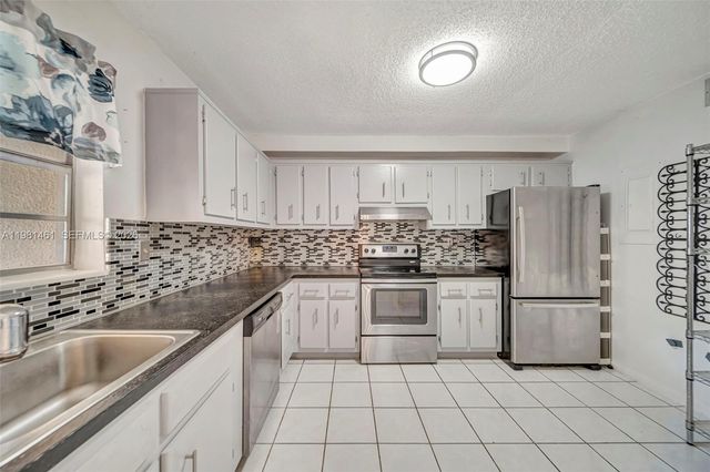 8769 SW 137th Ave, Miami, FL 33183