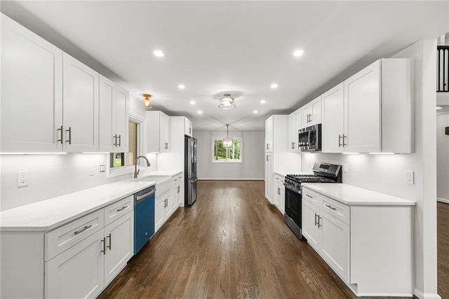 1113 Honeysuckle Drive, Canton, GA 30114