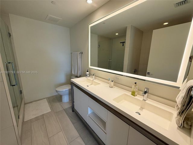 2000 Metropica Way 1204, Sunrise, FL 33323