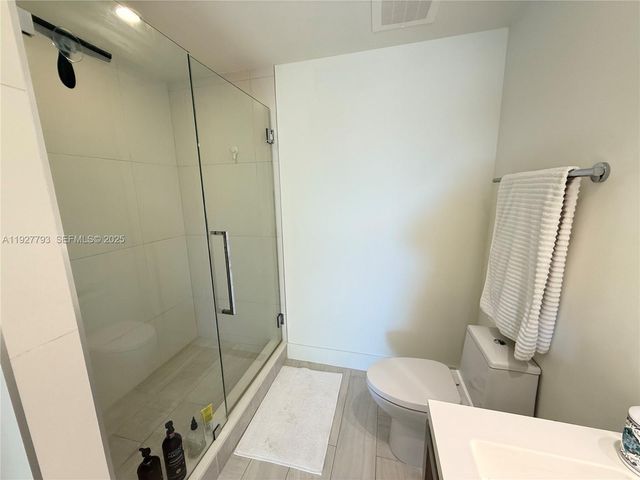 2000 Metropica Way 1204, Sunrise, FL 33323