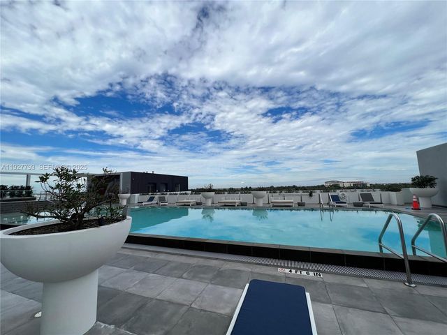 2000 Metropica Way 1204, Sunrise, FL 33323