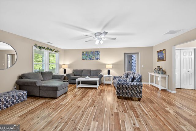 195 Phillips Drive, Cleveland, GA 30528
