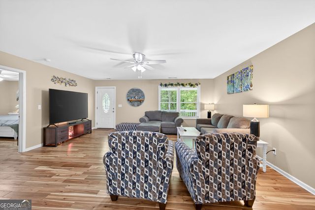 195 Phillips Drive, Cleveland, GA 30528