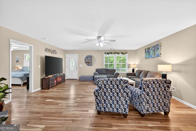 195 Phillips Drive, Cleveland, GA 30528