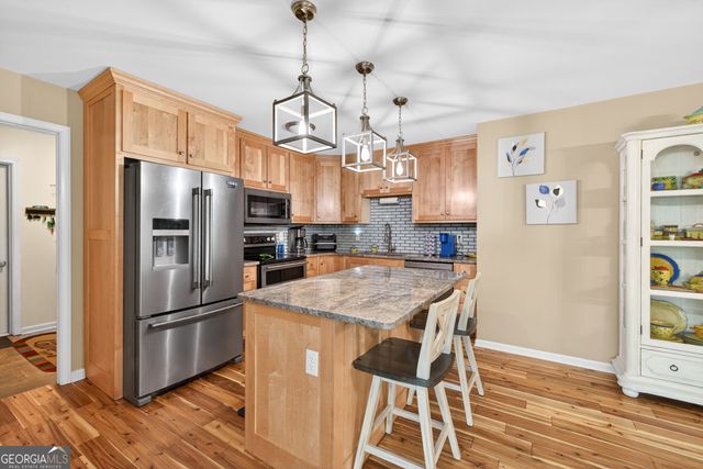 195 Phillips Drive, Cleveland, GA 30528