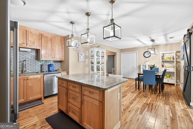 195 Phillips Drive, Cleveland, GA 30528