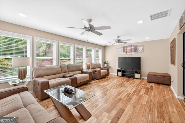195 Phillips Drive, Cleveland, GA 30528