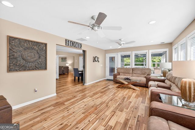 195 Phillips Drive, Cleveland, GA 30528