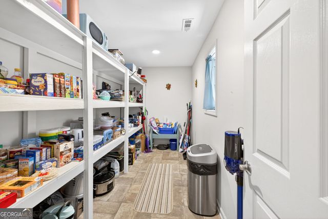 195 Phillips Drive, Cleveland, GA 30528