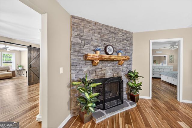 195 Phillips Drive, Cleveland, GA 30528